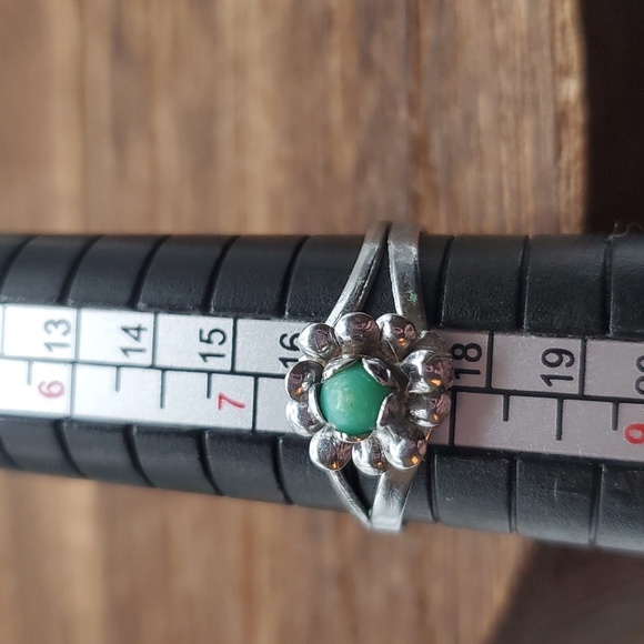 Tribal flower bud turquoise solid silve ring size 8  R274 - Picture 4 of 5